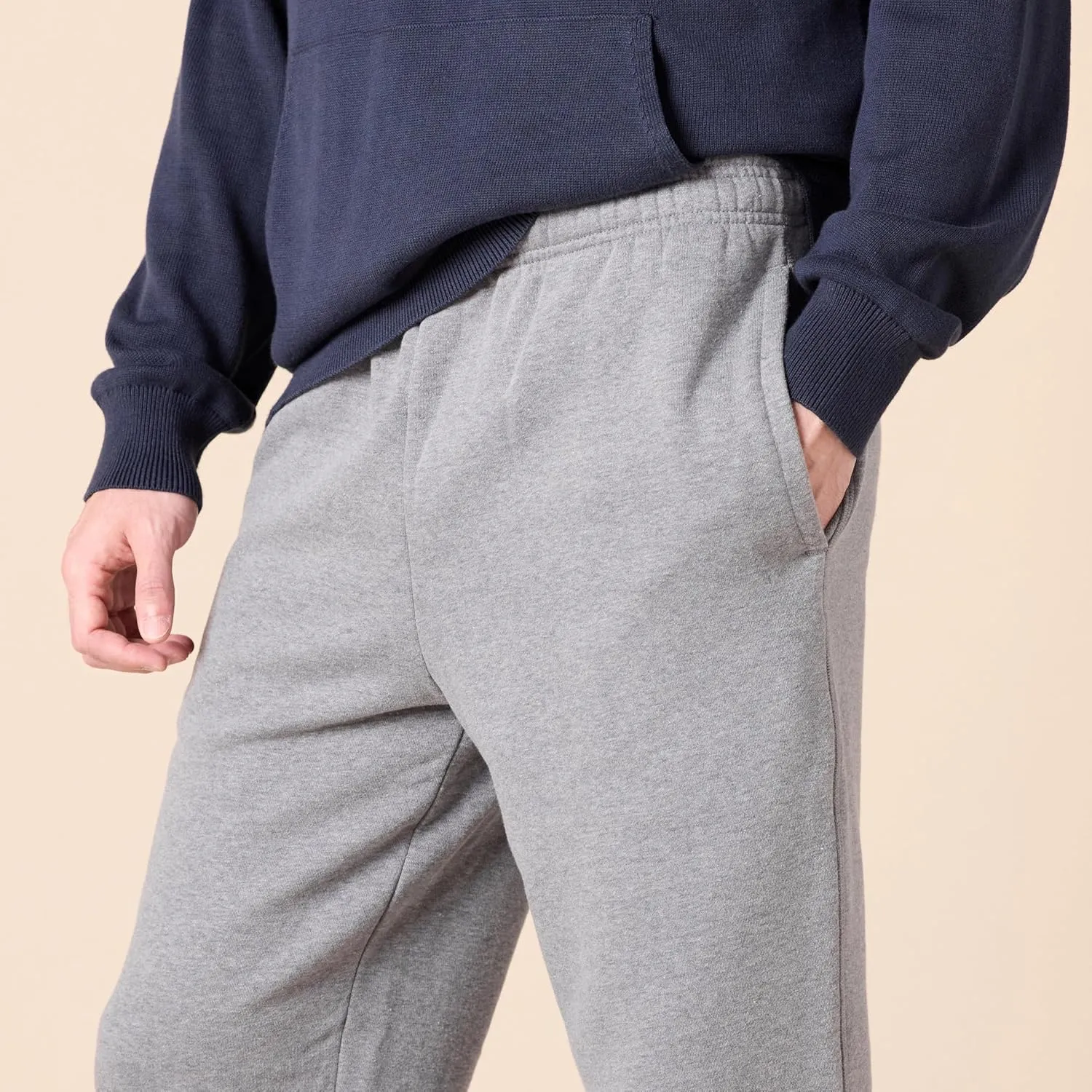 Amazon Essentials Men's Fleece Open Bottom Sweatpant (Available in Big & Tall)