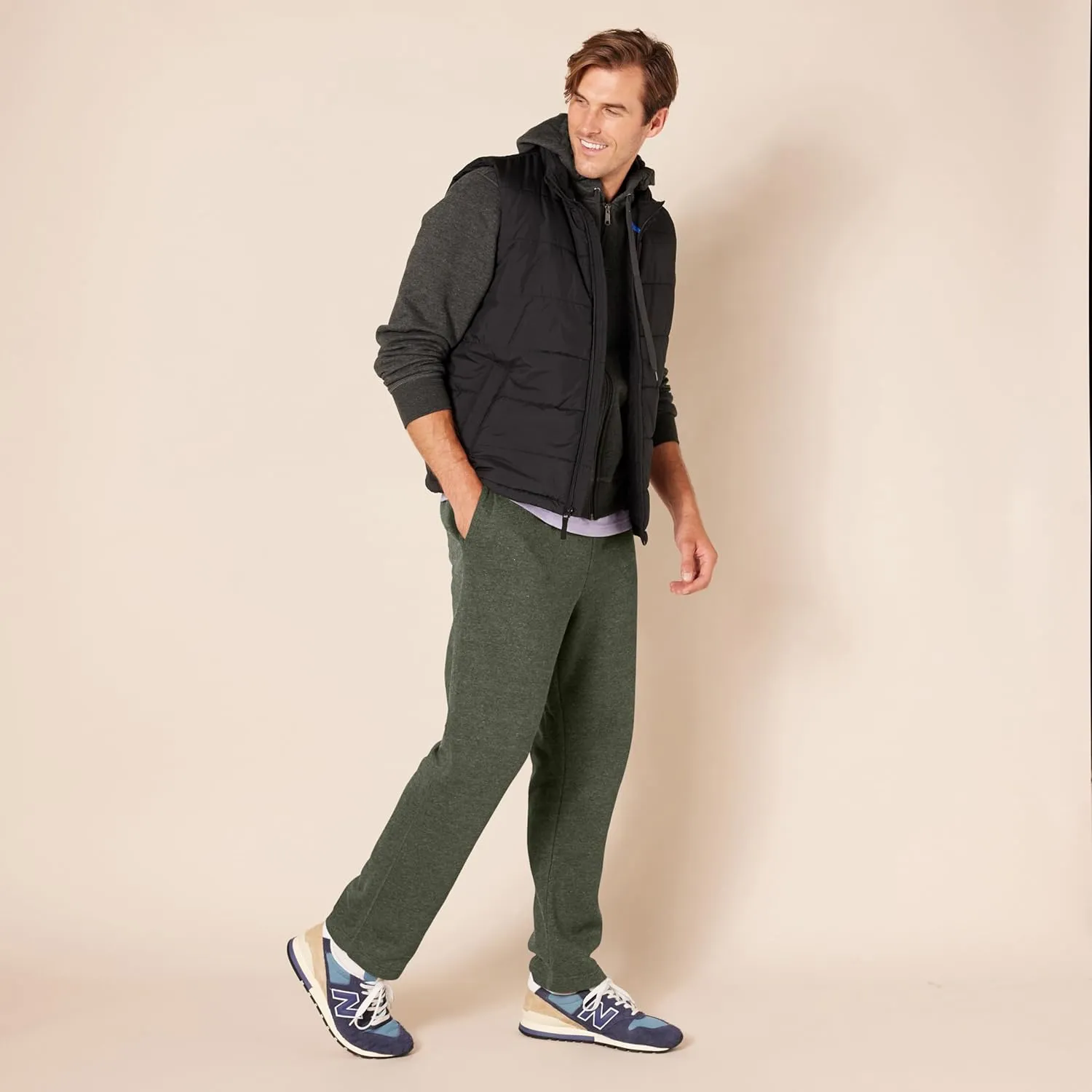 Amazon Essentials Men's Fleece Open Bottom Sweatpant (Available in Big & Tall)