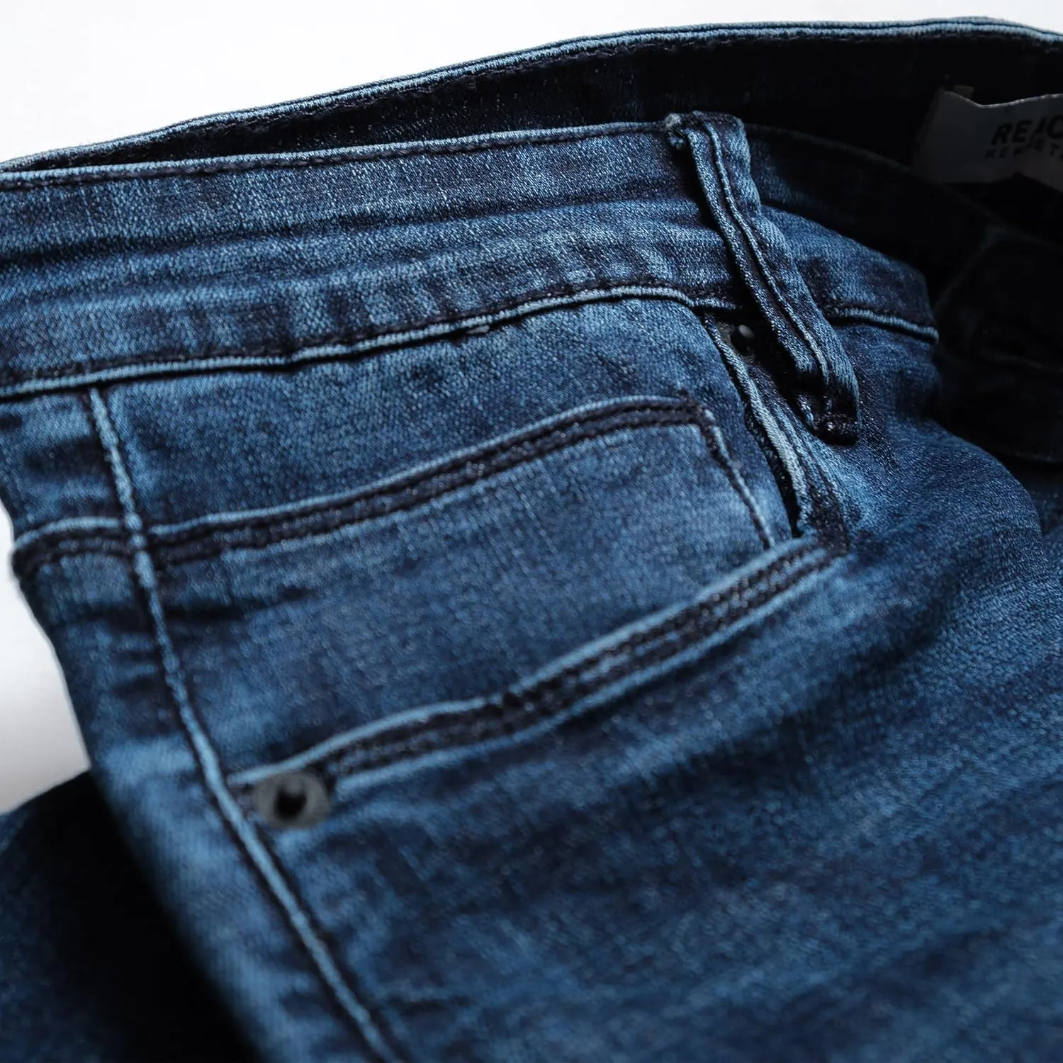 Kenneth Cole REACTION Slim Fit Jeans for Men, 2-Way Stretch Jeans Slim Fit 5-Pocket, Stretch Denim Pants for Men