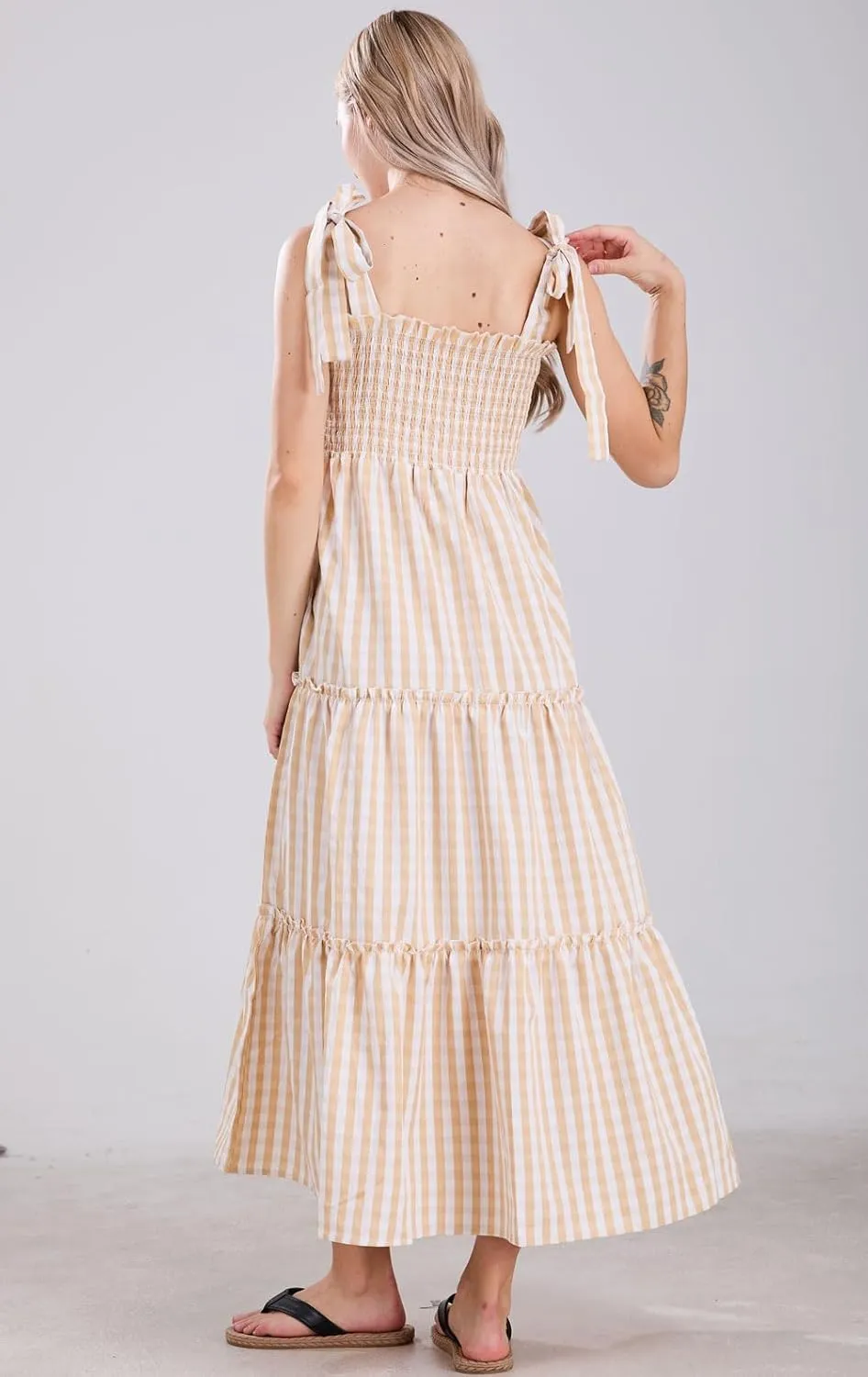 utcoco Women's 2025 Summer Boho Plaid Smocked Dress Spaghetti Strap Square Neck A Line Tiered Long Maxi Dress